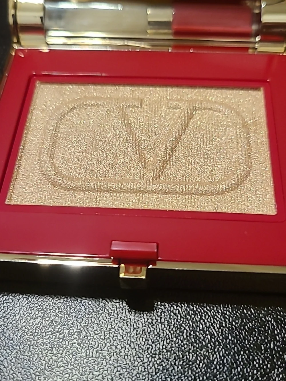 VALENTINO Eyes2Cheek 600 Put a Spike On It Dual Use Eyeshadow and Blush - Picture 5 of 8